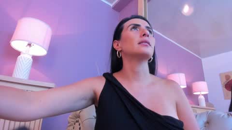 Scarlet Edwars online show from February 2025 08:40:01 AM