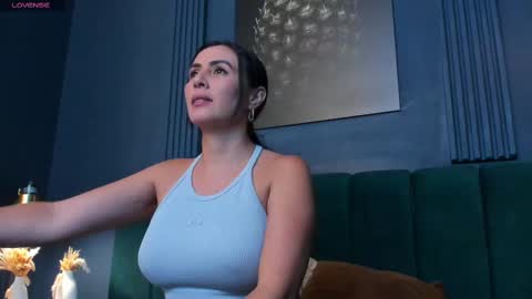 Scarlet Edwars online show from September 2025 06:29:02 PM