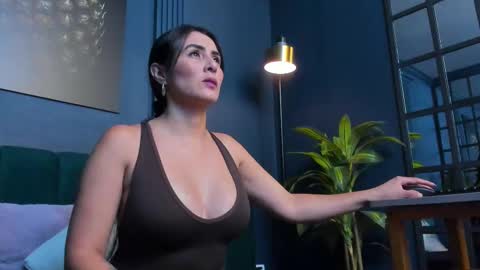 Scarlet Edwars online show from October 2025 07:14:01 PM