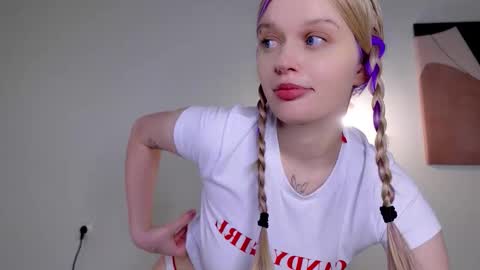 scarlet_enchantress online show from November 2025 06:08:01 AM