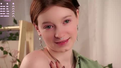 scarlet_fever10 online show from November 2025 12:42:02 PM