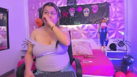 Snapshot of scarlet_fx chatting on October 2025 04:30:01 PM Scarlet online show from October 2025 04:30:01 PM