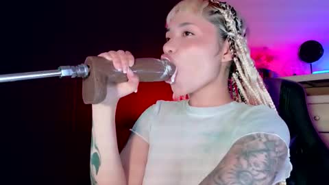 scarlet_gold online show from January 2026 03:33:01 AM