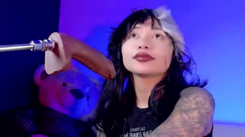 Snapshot of scarlet_gold chatting on June 2026 01:11:01 AM scarlet_gold online show from June 2026 01:11:01 AM