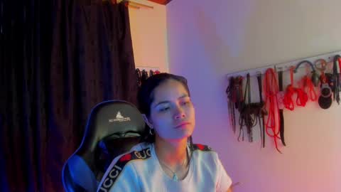 scarlet taylor kennedy online show from October 2025 10:19:01 PM