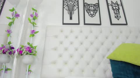 Snapshot of scarlet_stan22 chatting on January 2025 05:22:02 PM Isa online show from January 2025 05:22:02 PM