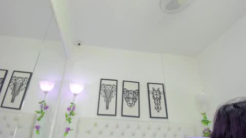 Snapshot of scarlet_stan22 chatting on January 2025 11:12:02 AM Isa online show from January 2025 11:12:02 AM