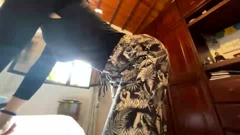 scarlet whisper online show from March 2026 08:37:02 PM