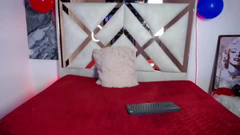 Snapshot of scarletandroxanecs chatting on July 2026 07:23:02 AM scarlet and roxane online show from July 2026 07:23:02 AM