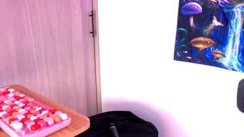 Scarlet online show from November 2025 03:46:01 PM