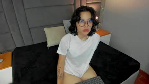 scarleth_blaze online show from June 2026 03:39:01 AM