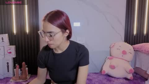 I am  Scarleth  Check mi profile online show from November 2025 12:06:01 PM