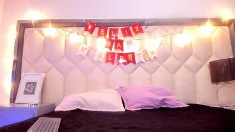 Snapshot of scarlethbigbug chatting on February 2026 12:23:02 PM scarlethbigbug online show from February 2026 12:23:02 PM