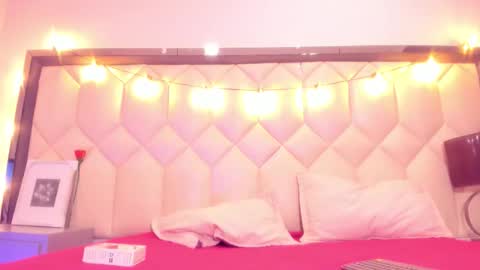 Snapshot of scarlethbigbug chatting on February 2026 11:44:02 AM scarlethbigbug online show from February 2026 11:44:02 AM