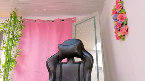 Snapshot of scarletjonesx chatting on February 2026 01:05:02 PM Denis online show from February 2026 01:05:02 PM