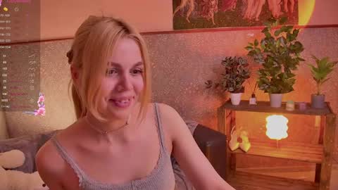 Snapshot of scarletmarney chatting on May 2026 03:20:02 PM scarletmarney online show from May 2026 03:20:02 PM