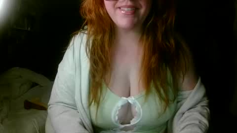 Snapshot of scarletsiren1996 chatting on April 2026 02:48:01 AM BabyEmber online show from April 2026 02:48:01 AM