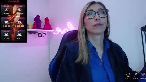 Snapshot of scarlett_079 chatting on January 2026 12:09:02 PM Scarlett online show from January 2026 12:09:02 PM