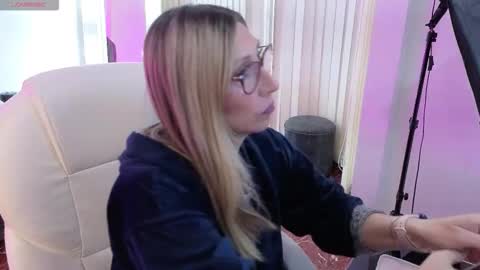 Snapshot of scarlett_079 chatting on January 2026 11:36:01 AM Scarlett online show from January 2026 11:36:01 AM