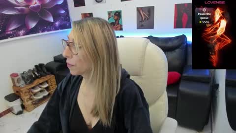 Snapshot of scarlett_079 chatting on February 2026 11:47:02 AM Scarlett online show from February 2026 11:47:02 AM