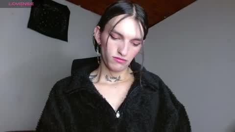 Snapshot of scarlett_crastrawberry chatting on April 2026 01:41:02 AM scarlet online show from April 2026 01:41:02 AM