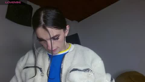 Snapshot of scarlett_crastrawberry chatting on May 2026 02:19:01 AM scarlet online show from May 2026 02:19:01 AM