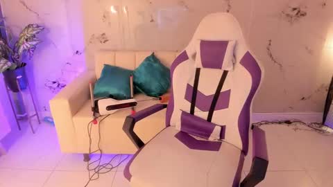 scarlett_enjoy1 online show from September 2025 01:55:02 PM