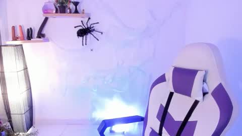 scarlett_enjoy1 online show from October 2025 02:39:02 PM