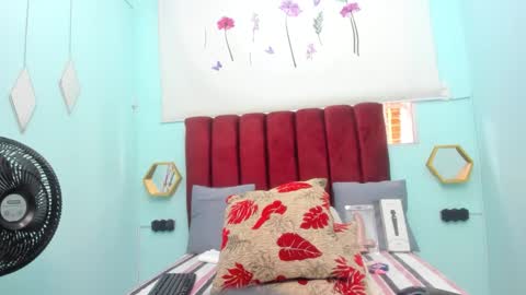 scarlett_fox20 online show from November 2025 12:16:01 PM