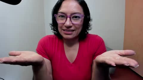 Snapshot of scarlett_sax chatting on May 2026 11:12:01 PM Scarlett sax online show from May 2026 11:12:01 PM