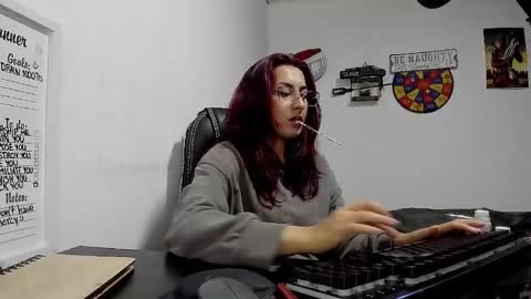 Mistress Scarlett online show from December 2024 06:42:02 PM