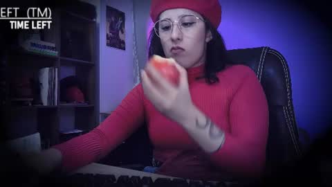Snapshot of scarlett_sen chatting on June 2026 01:58:02 PM Mistress Scarlett online show from June 2026 01:58:02 PM