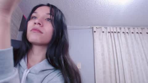 Snapshot of scarlett_vonrose chatting on October 2025 04:05:01 PM Scarlett Von Rose online show from October 2025 04:05:01 PM