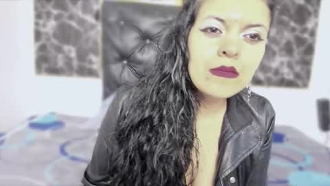 Scarlett online show from November 2025 03:44:01 PM