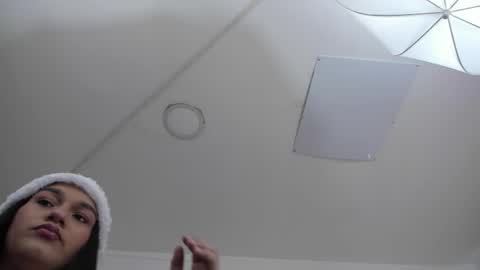 ScarlettCan online show from November 2025 01:35:02 PM