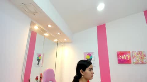 Snapshot of scarlette_15 chatting on December 2024 06:17:02 AM Scarlette online show from December 2024 06:17:02 AM