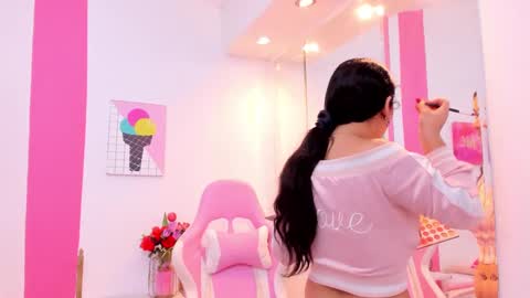 Snapshot of scarlette_15 chatting on December 2024 01:36:02 PM Scarlette online show from December 2024 01:36:02 PM