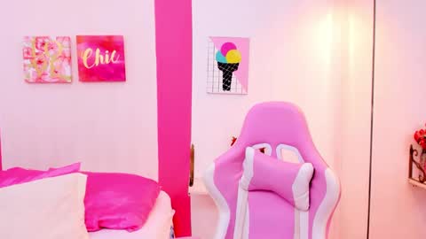 Snapshot of scarlette_15 chatting on December 2024 04:40:01 PM Scarlette online show from December 2024 04:40:01 PM