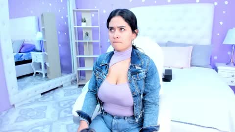 Snapshot of scarlette_15 chatting on September 2025 03:08:02 AM Scarlette online show from September 2025 03:08:02 AM