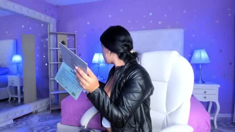 Snapshot of scarlette_15 chatting on October 2025 03:26:02 AM Scarlette online show from October 2025 03:26:02 AM