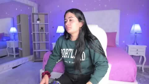 Snapshot of scarlette_15 chatting on November 2025 03:06:01 AM Scarlette online show from November 2025 03:06:01 AM