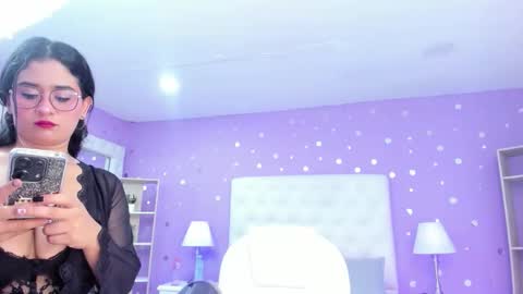 Snapshot of scarlette_15 chatting on November 2025 03:19:02 AM Scarlette online show from November 2025 03:19:02 AM