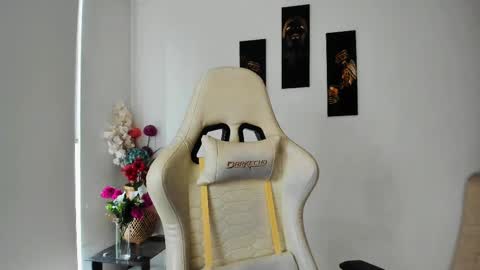 Scarlett online show from February 2025 09:17:01 PM