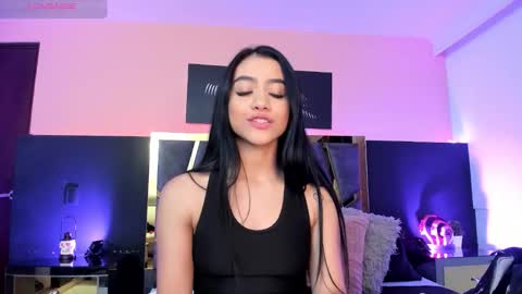 scarlettorres online show from October 2025 03:34:01 PM