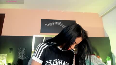 scarlettorres online show from December 2025 06:38:02 PM