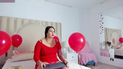 Scarlett Ross  online show from February 2025 12:03:02 PM