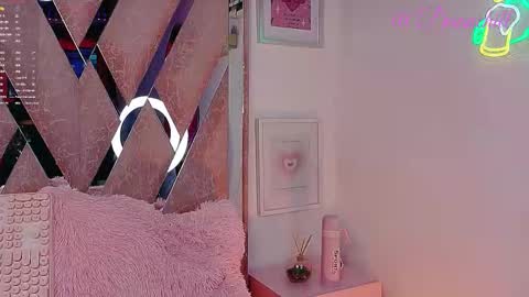 Scarlett  online show from September 2025 12:18:01 PM