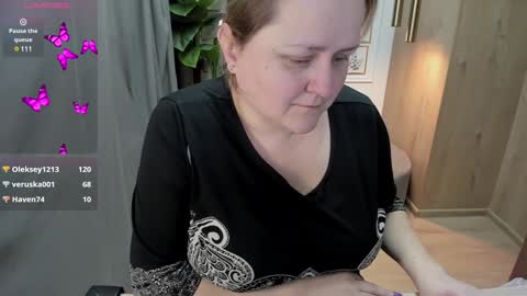 Scarlett online show from December 2024 12:05:02 PM