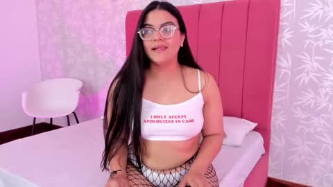 Scarlett Whitmore online show from November 2025 05:05:01 AM