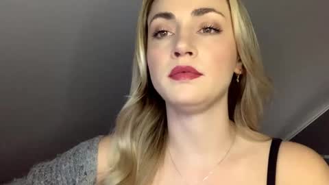 Snapshot of scarlettxblonde chatting on May 2026 02:14:01 PM ScarlettxBlonde online show from May 2026 02:14:01 PM